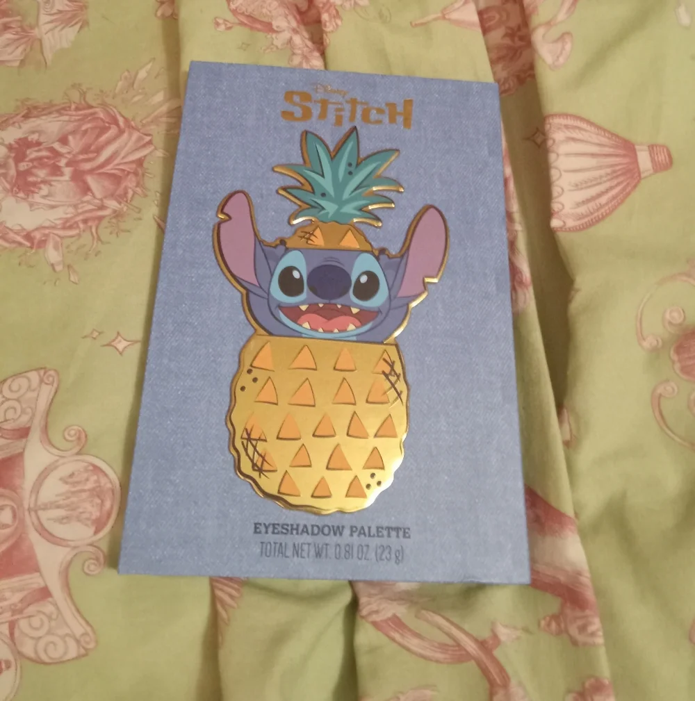 NWOT Disney Stitch Eyeshadow Palette